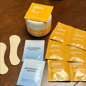 Glee Caramel Body Wax Kit